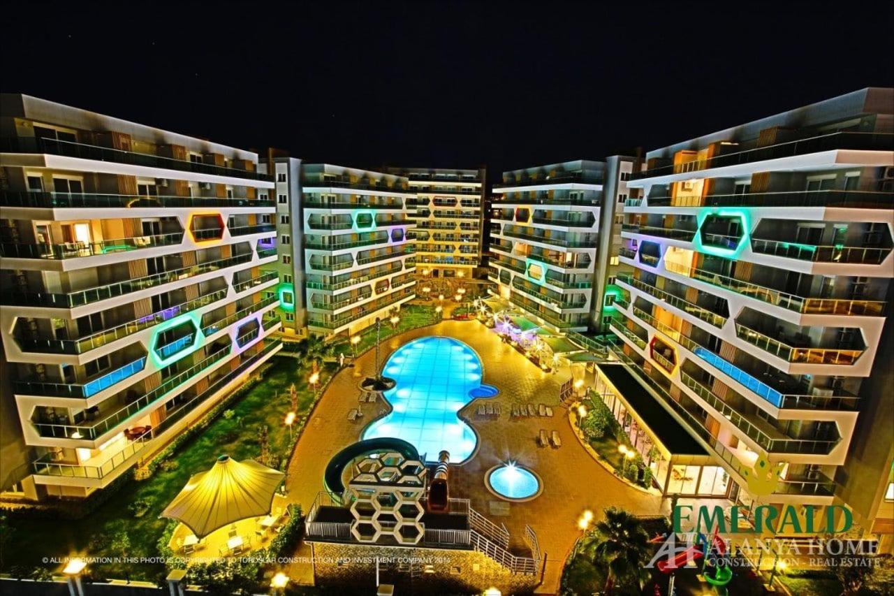 Emerald Park Apartment *